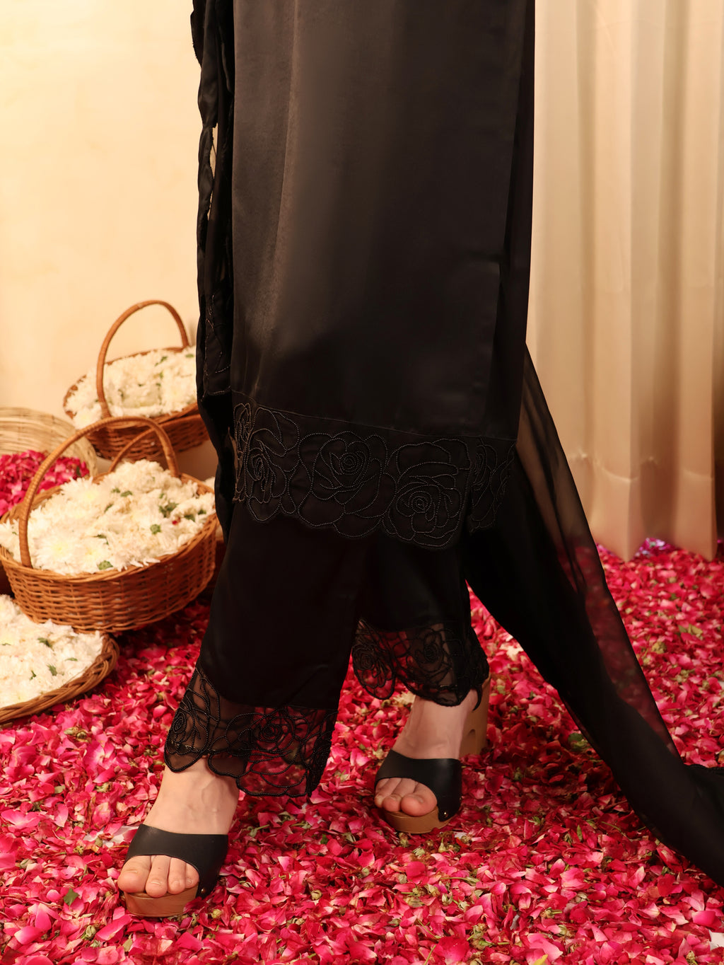 Bahaar Suit Set